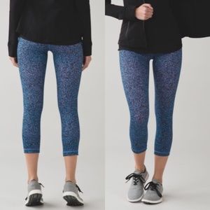 Lululemon Wunder Under Crop Full-On Luon in Flashback Static Sz 4